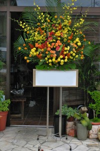 名古屋の花屋カームクームのスタンド花サンプル25