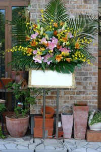 名古屋の花屋カームクームのスタンド花サンプル４