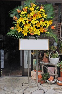 名古屋の花屋カームクームのスタンド花サンプル32